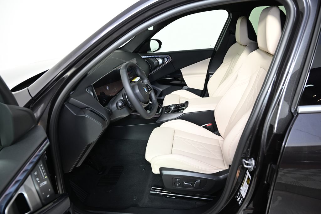 Thumbnail: 2026 BMW X3 - 14