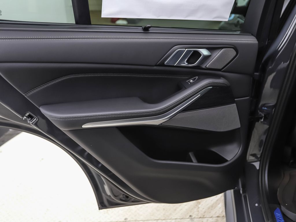 Thumbnail: 2026 BMW X5 - 19
