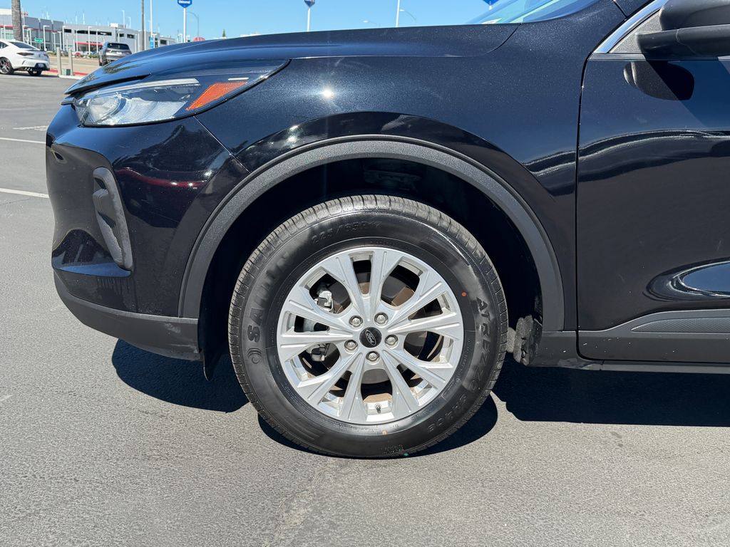 Thumbnail: 2024 Ford Escape - 5