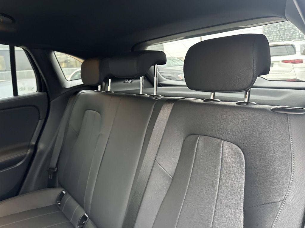 Thumbnail: 2025 Mercedes-Benz GLA - 31