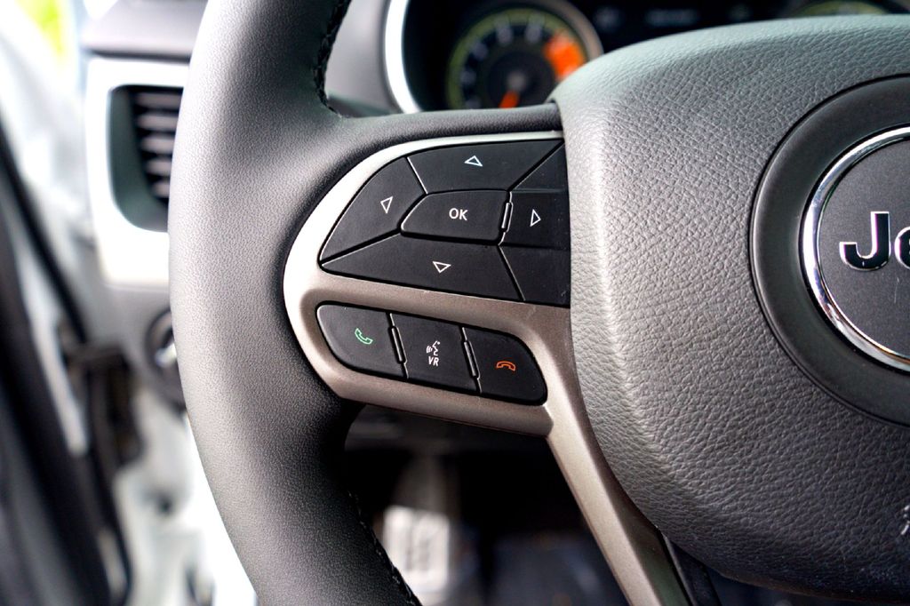 Used Car 2022 Jeep Cherokee  Latitude Lux For Sale Under $25,000 In Taylor, Texas