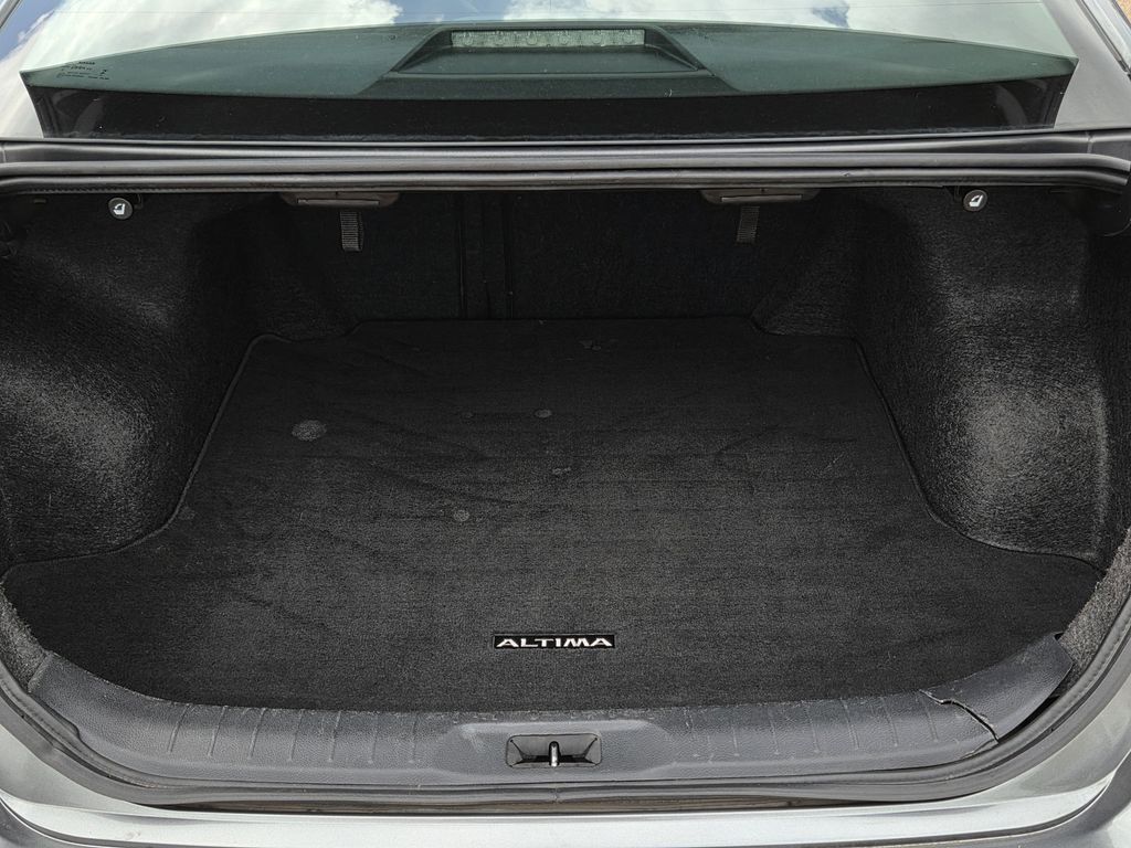 Used 2023 Nissan Altima Sedan
