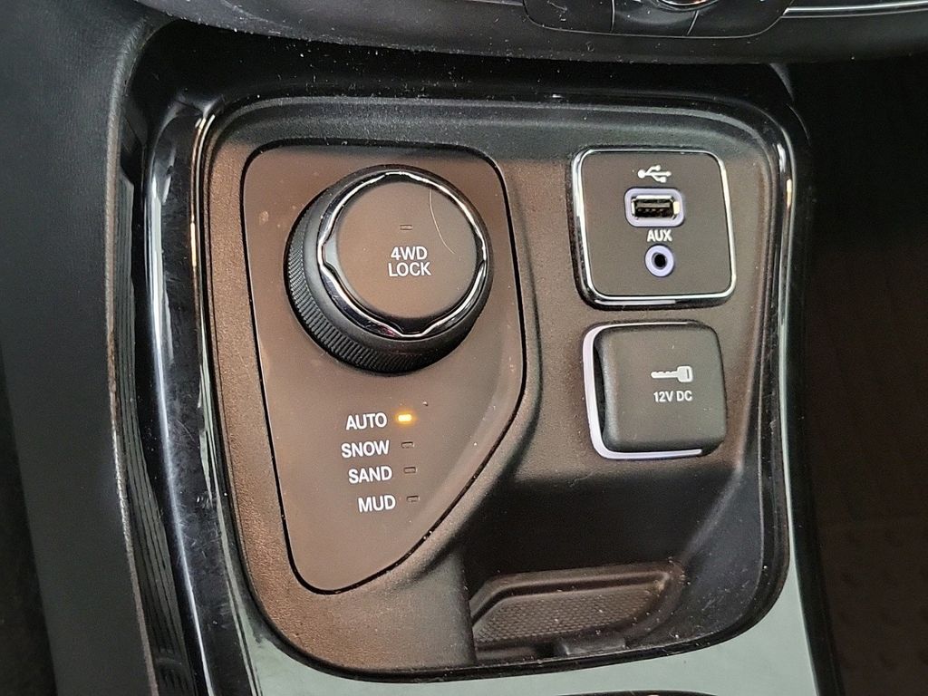 2018 Jeep Compass Limited 30