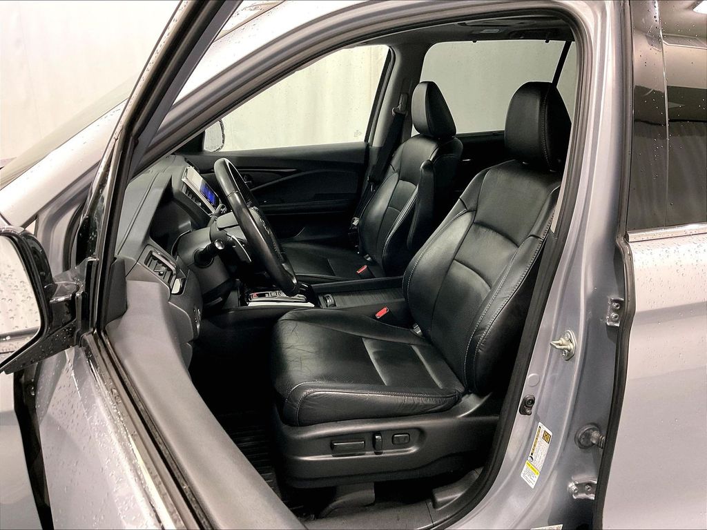 2016 Honda Pilot — photo 10