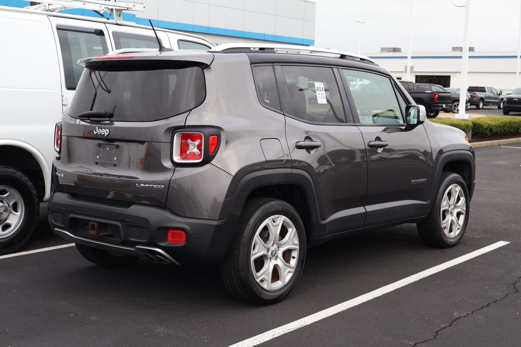 Thumbnail: 2016 Jeep Renegade - 8