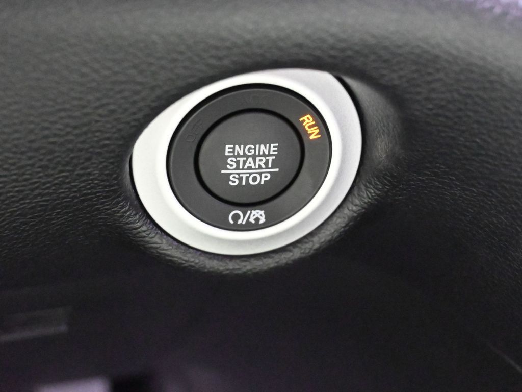 New 2026 Silver Mist Clearcoat Chrysler LX image 21