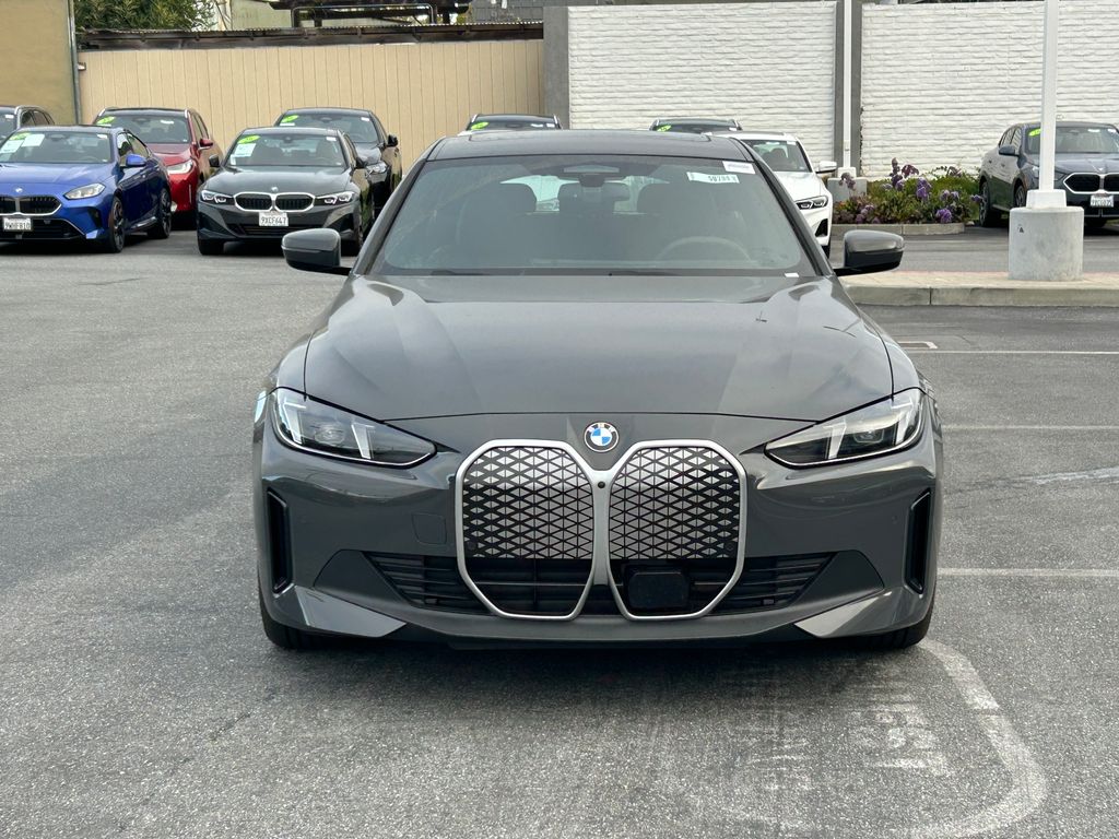 Thumbnail: 2026 BMW i4 - 8