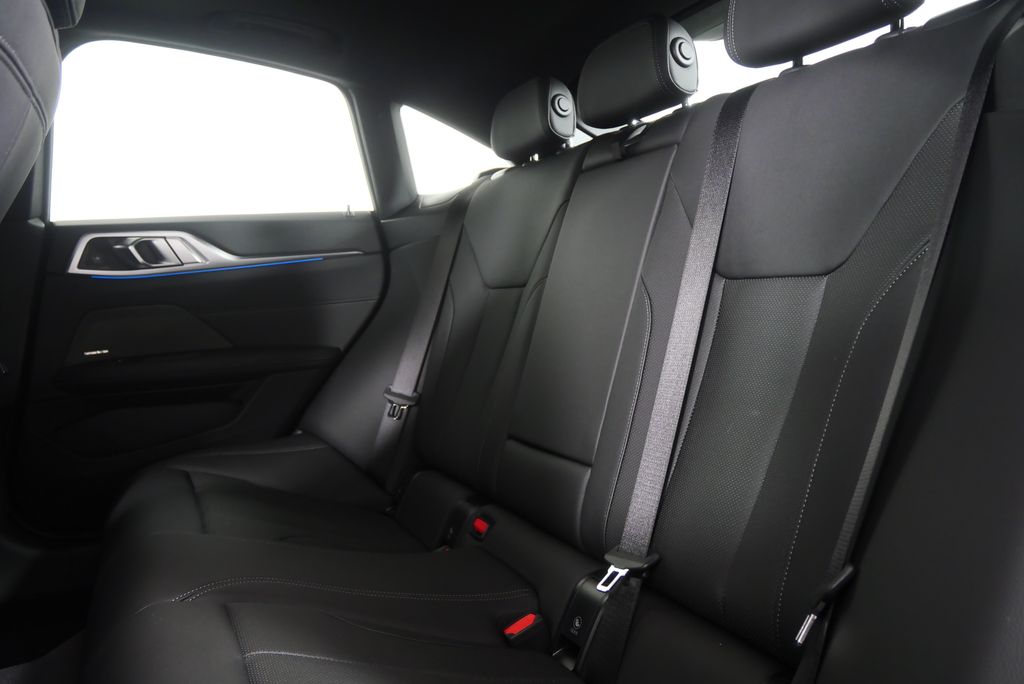 Thumbnail: 2026 BMW i4 - 13