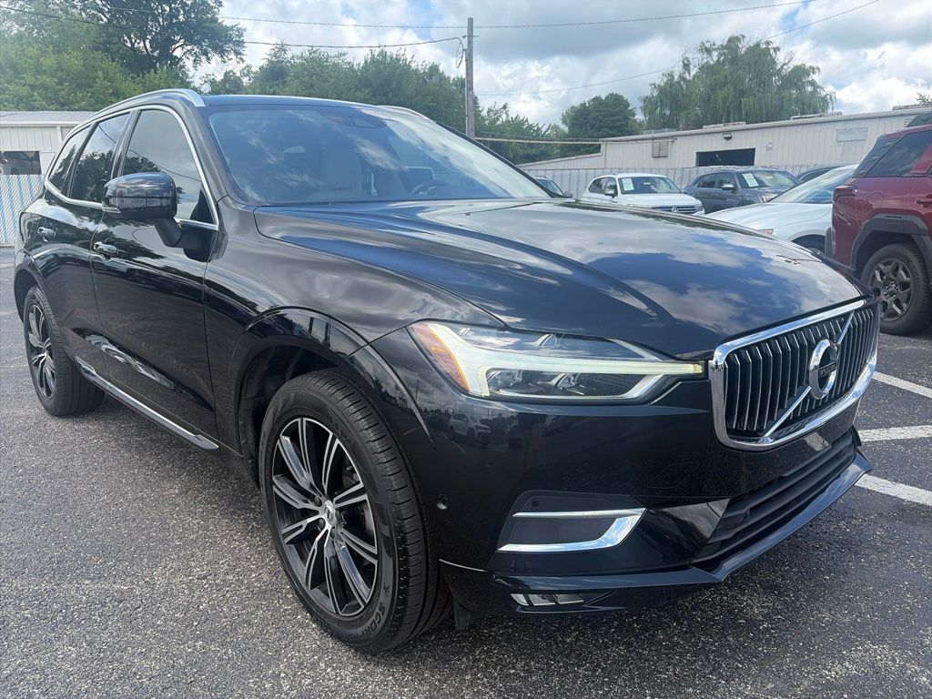 2019 Volvo XC60 Negro (Onyx Black Metallic) SUV/Crossover Tracción en las cuatro ruedas Automática