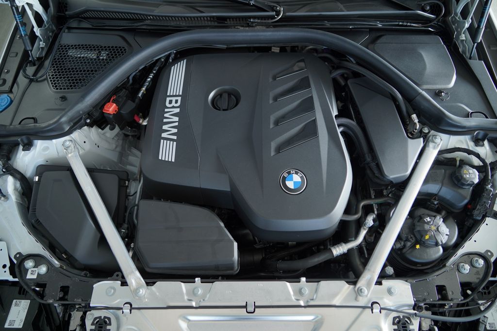 Thumbnail: 2027 BMW 4 Series - 21