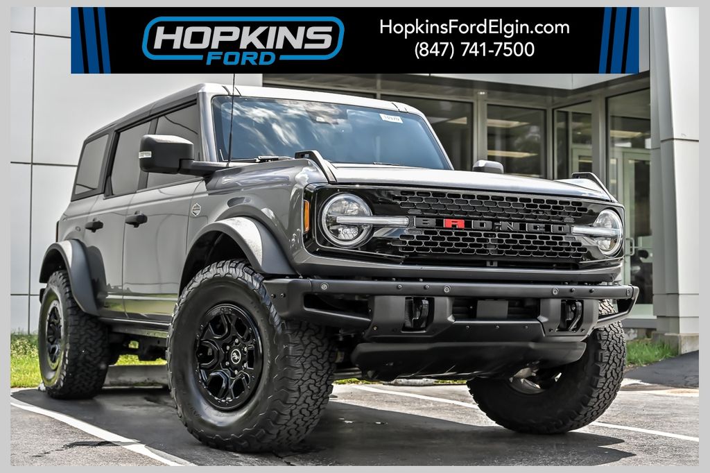 Carbonized Gray Metallic 2023 Ford Bronco Wildtrak Advanced 4-Door 4WD SUV / Crossover Four-Wheel Drive Automatic