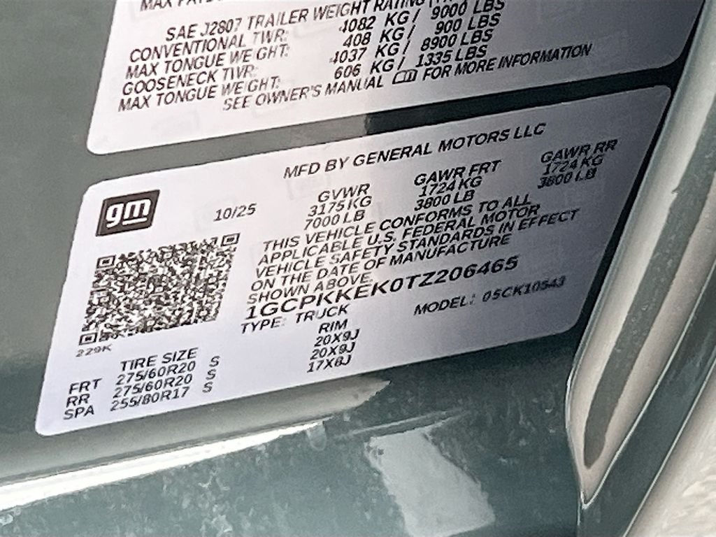 Used 2026 Gray Chevrolet LT image 32