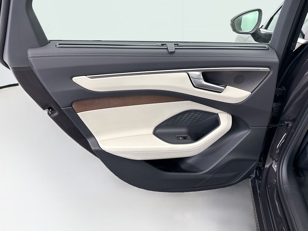 Thumbnail: 2026 Audi A6 - 26