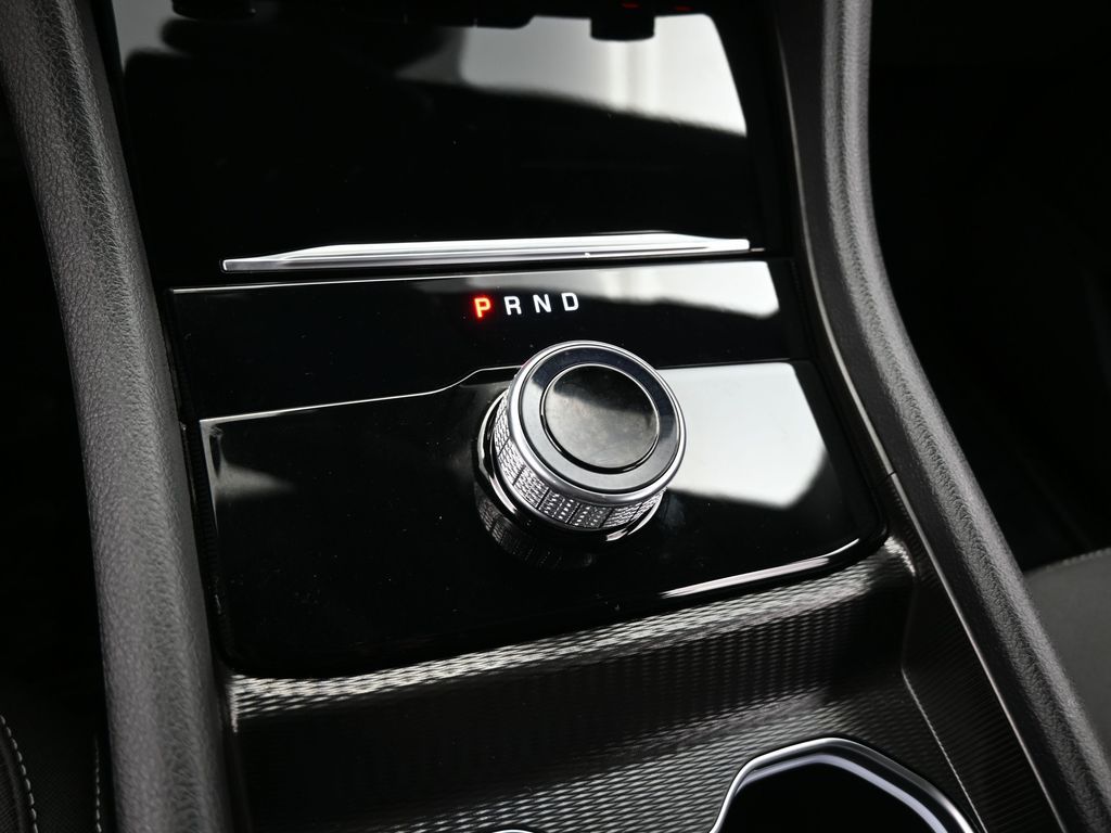 Used 2024 Silver Zynith Jeep Laredo image 27