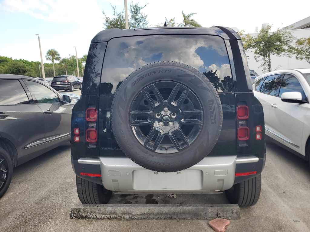 2025 Land Rover Defender