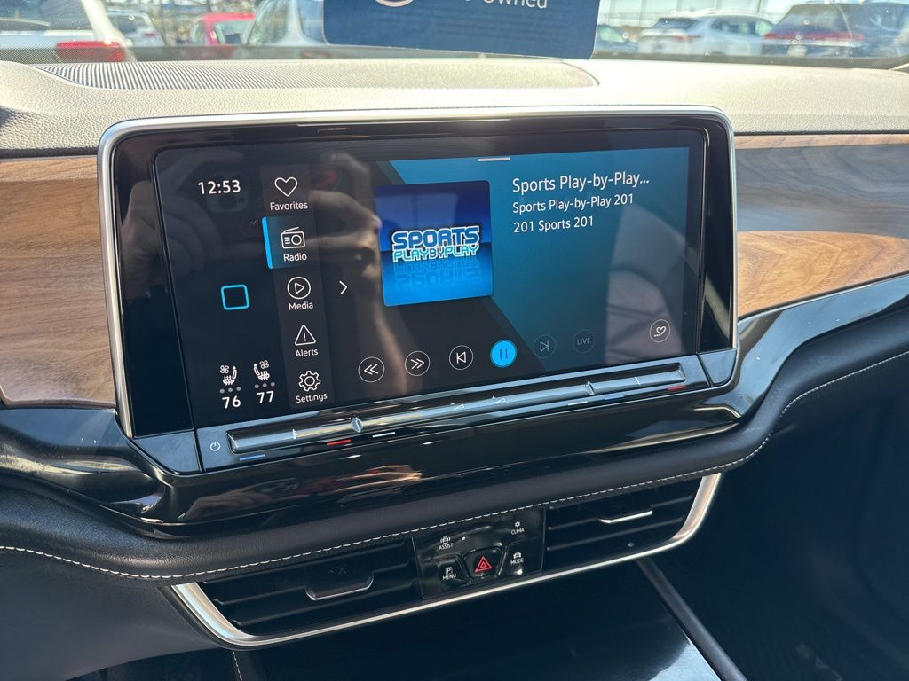 2025 Volkswagen Atlas 2.0T SE w/Technology White at Subaru and VW of Moon Township