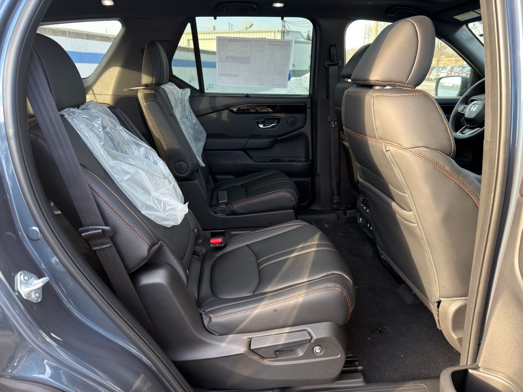 Thumbnail: 2026 Honda Pilot - 25