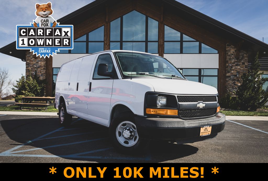 2016 Chevrolet Express Cargo 2500 RWD
