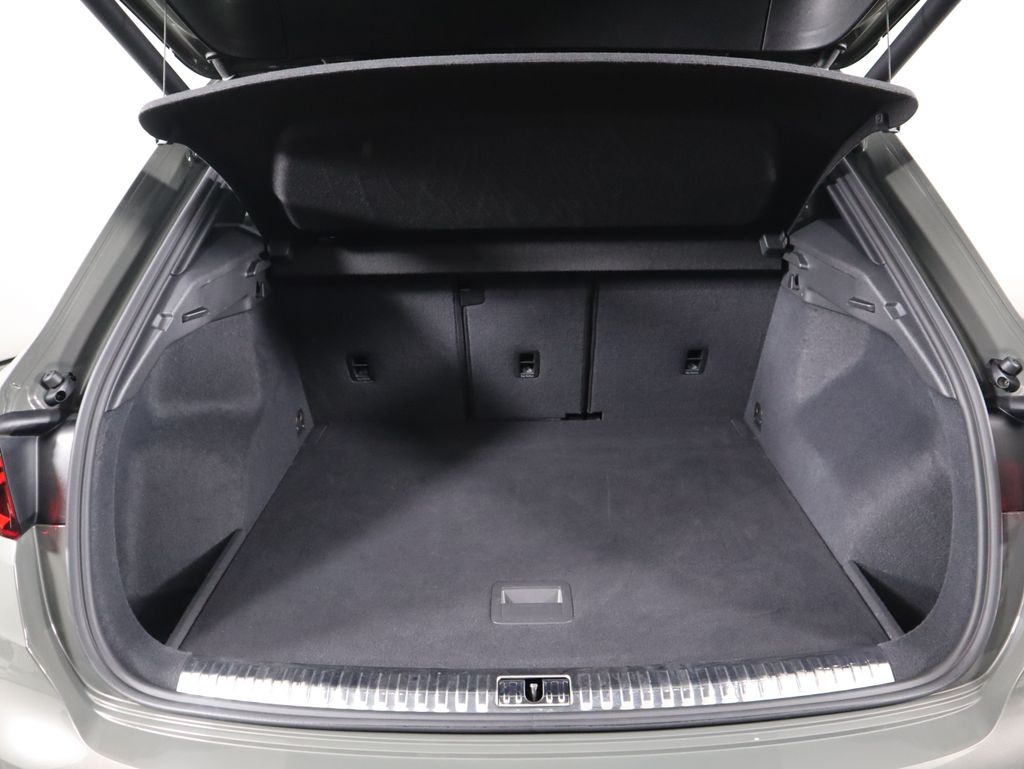 Thumbnail: 2022 Audi Q3 - 29