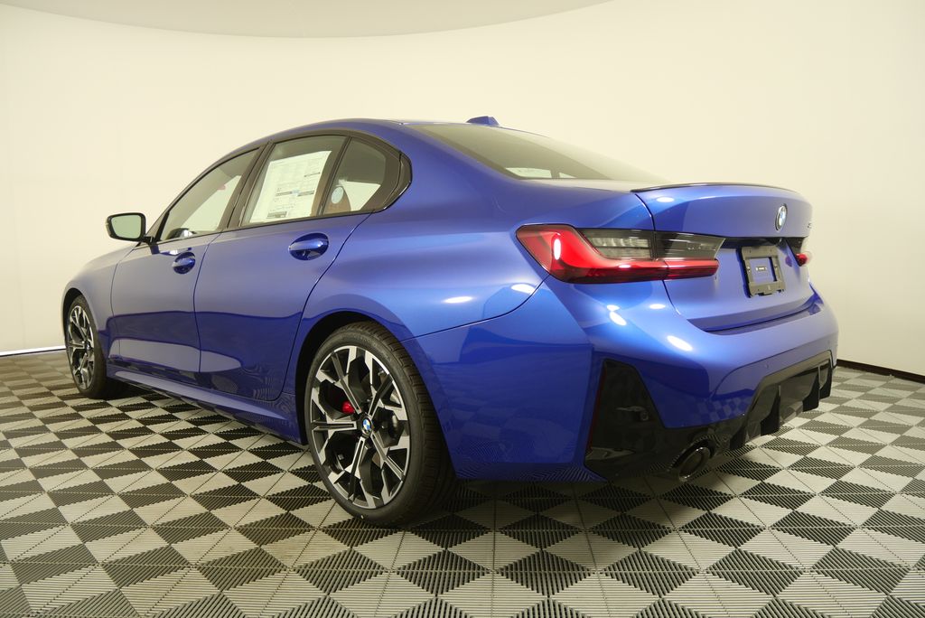 Thumbnail: 2026 BMW 3 Series - 5