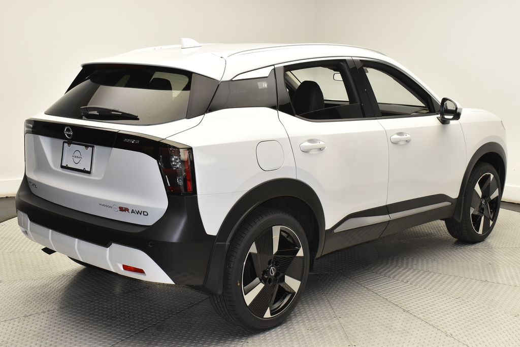 2025 Nissan Kicks SR 5