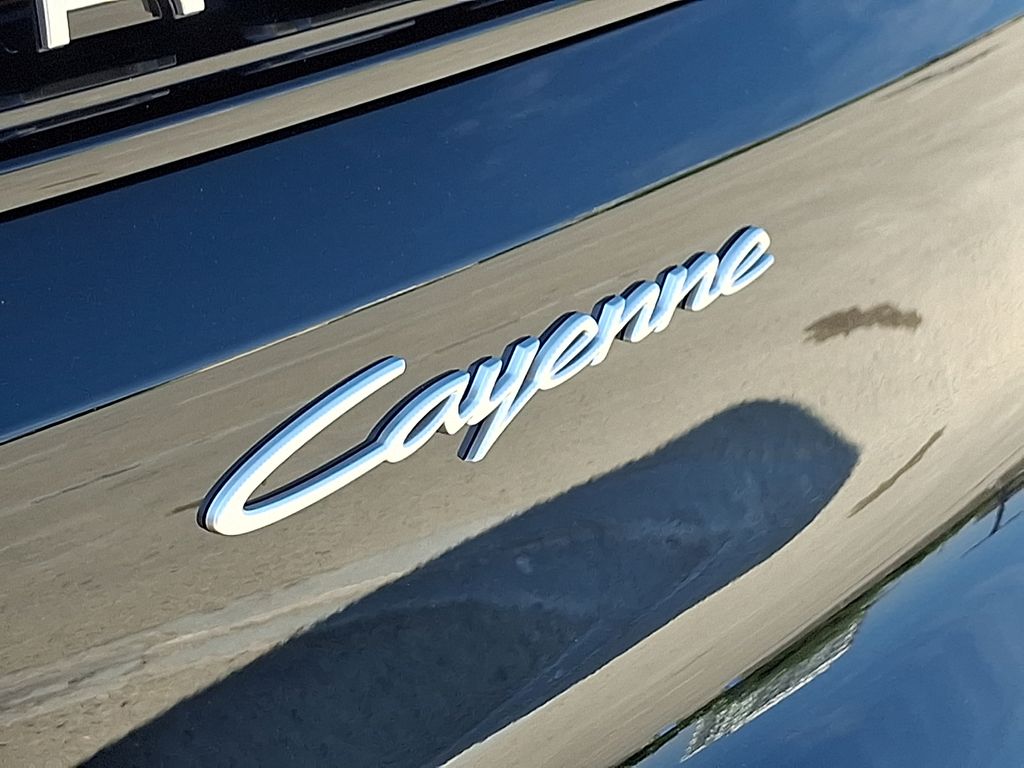 Thumbnail: 2026 Porsche Cayenne - 27