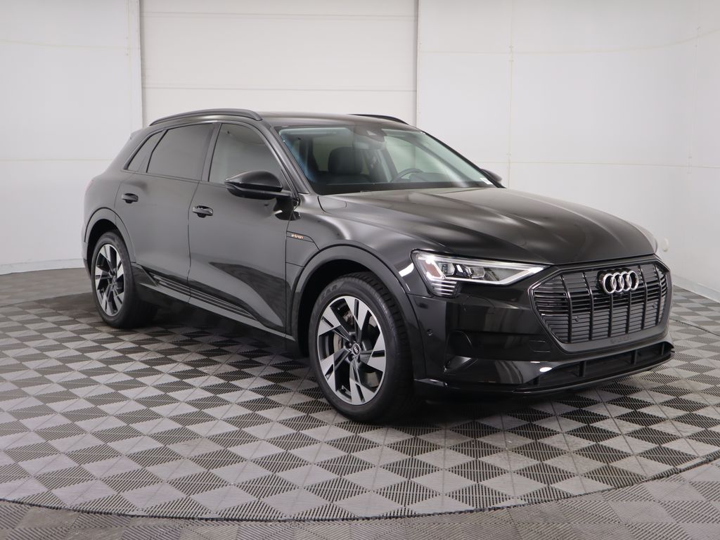 2021 Audi e-tron Premium 3