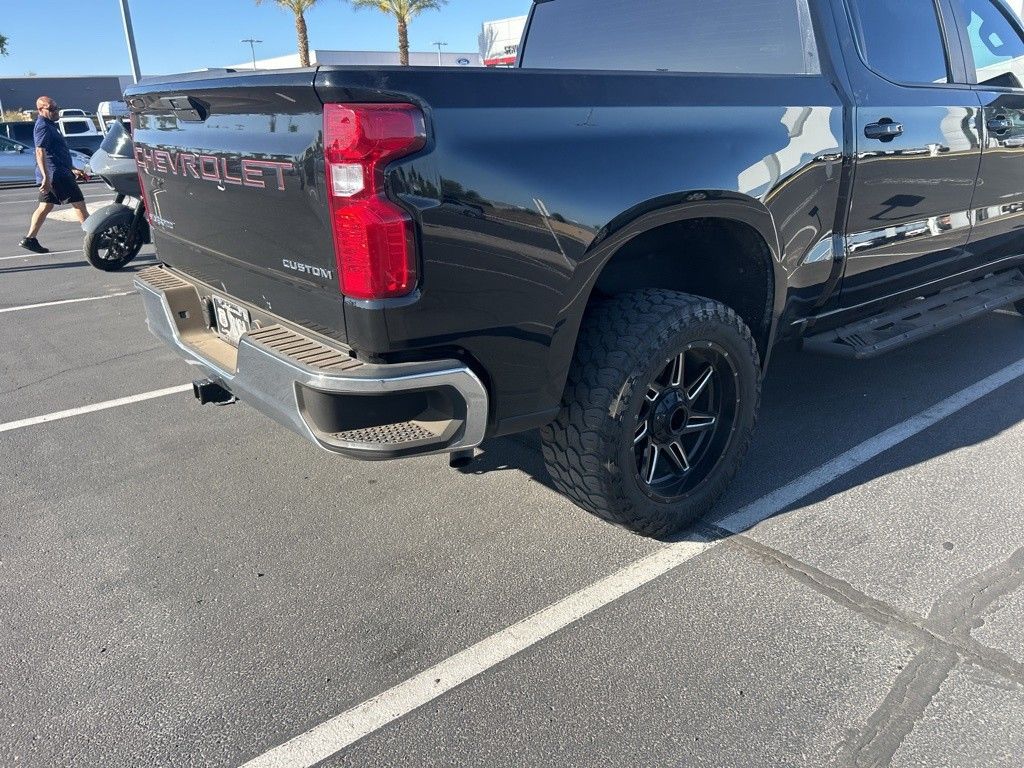 Thumbnail: 2021 Chevrolet Silverado 1500 - 5