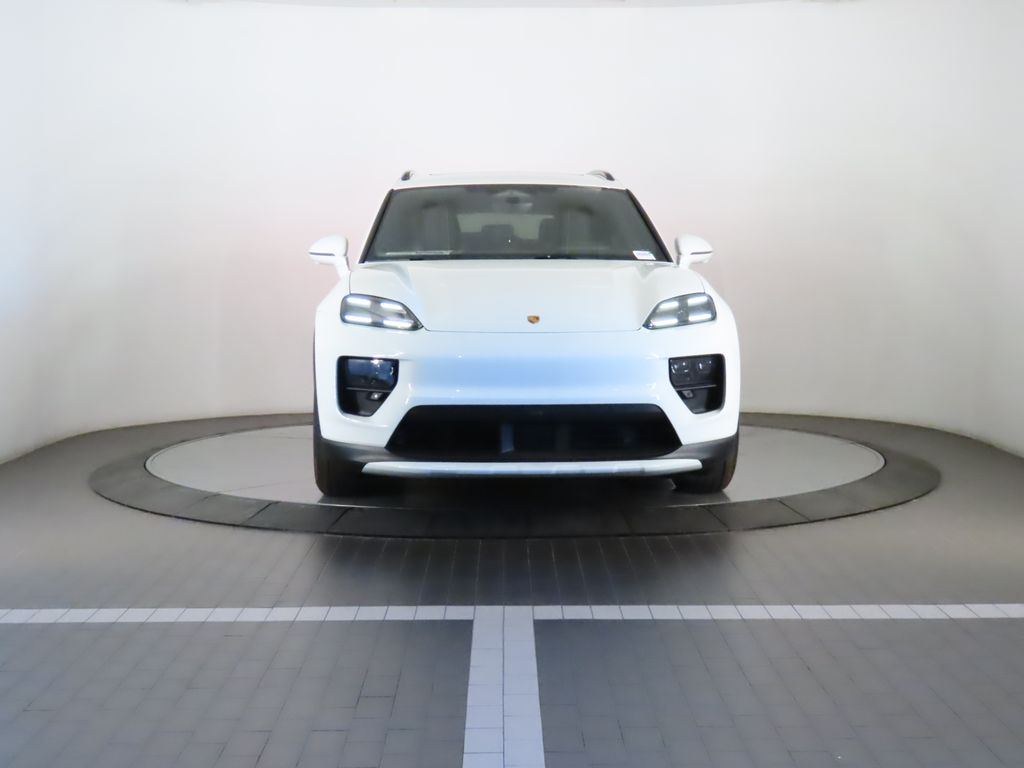 Thumbnail: 2025 Porsche Macan - 10
