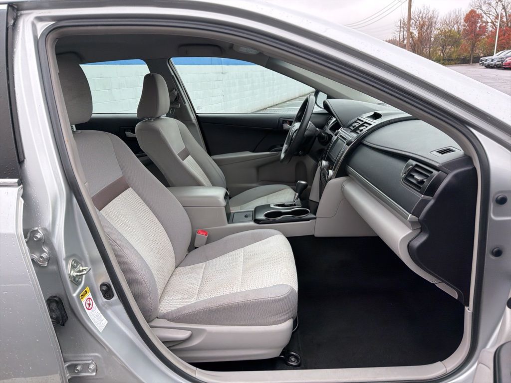 Thumbnail: 2014 Toyota Camry - 25