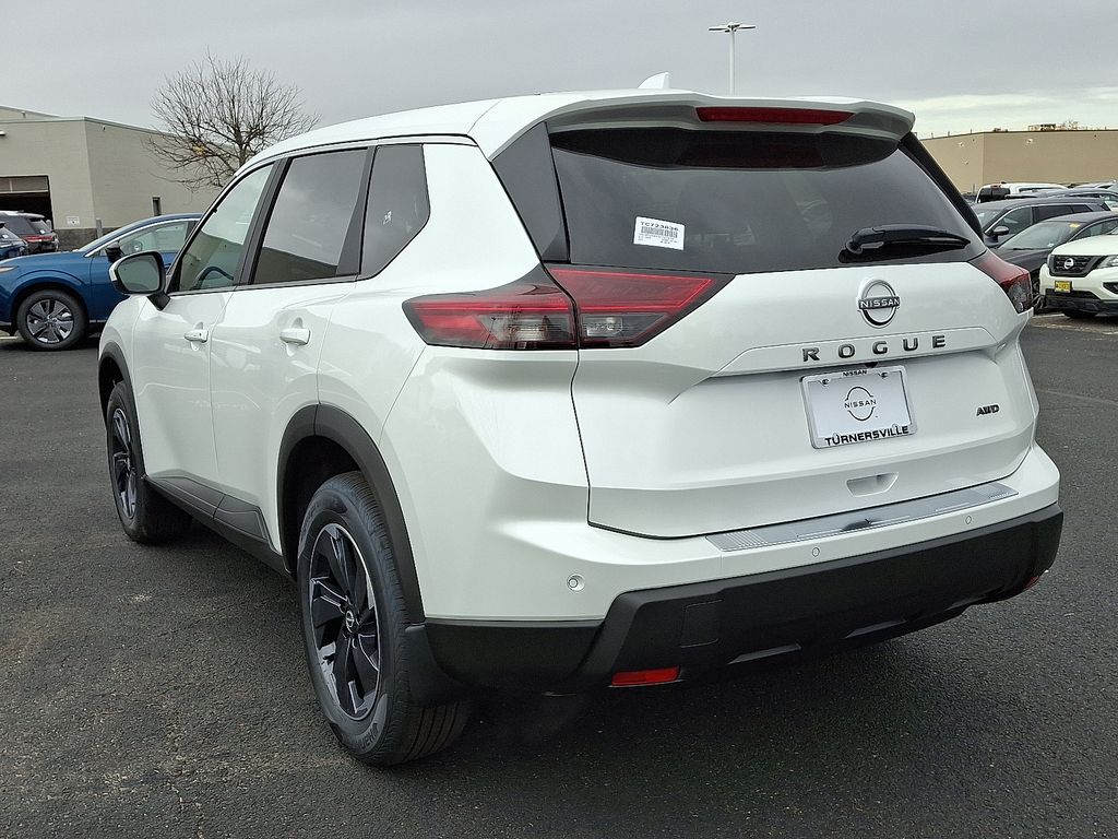 Thumbnail: 2026 Nissan Rogue - 3