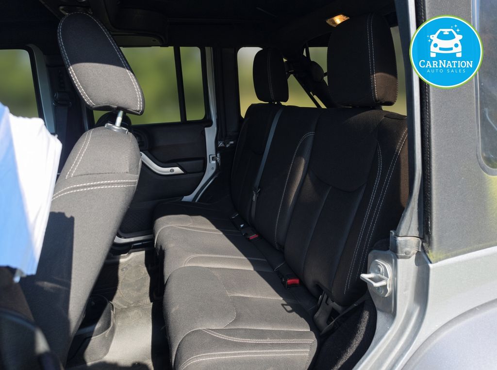 Photo 5 of 2015 Jeep Wrangler Unlimited Sahara