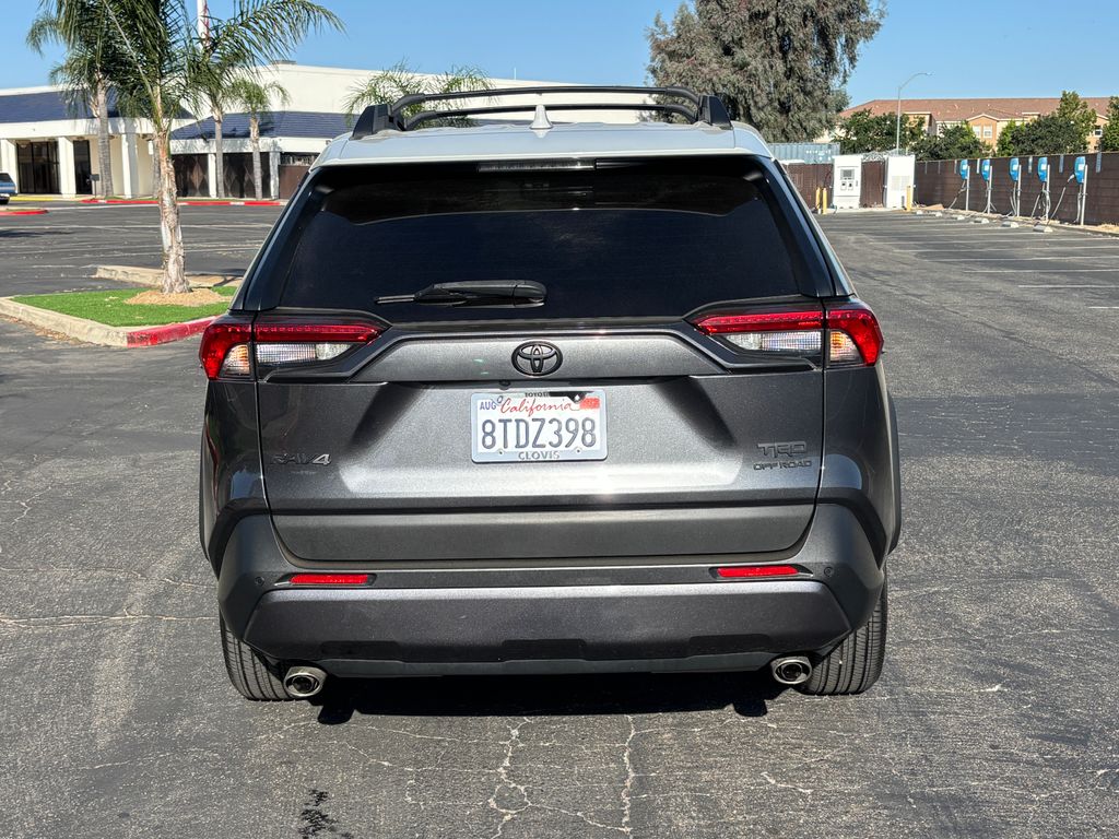 Thumbnail: 2020 Toyota RAV4 - 6