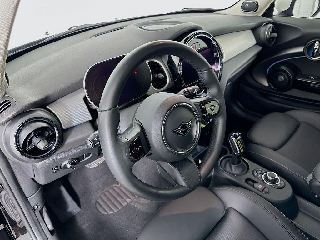 Thumbnail: 2024 MINI Cooper - 9