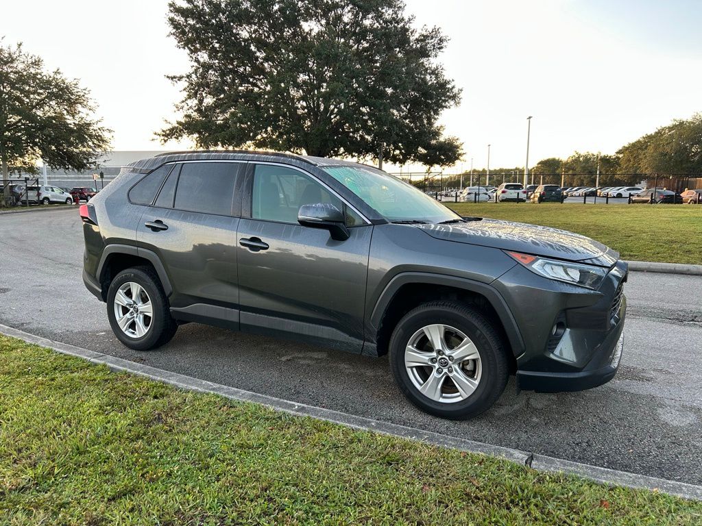 Thumbnail: 2021 Toyota RAV4 - 7