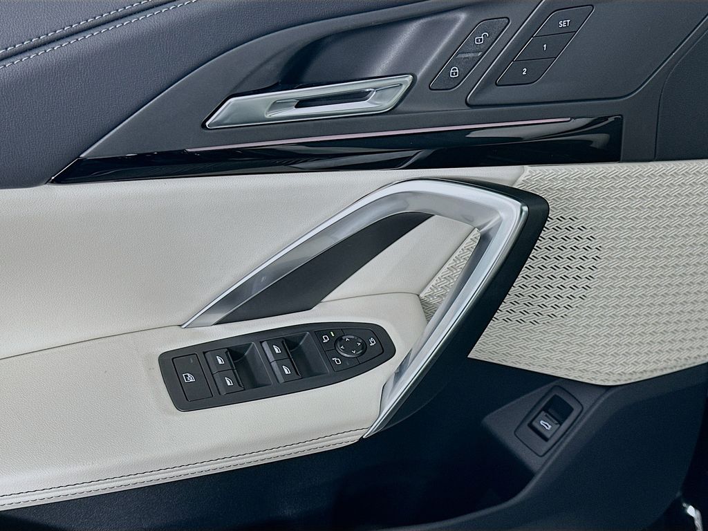 Thumbnail: 2026 BMW X1 - 20