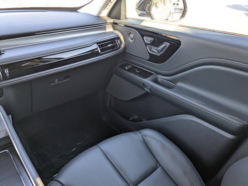 2025 Lincoln Aviator Premiere