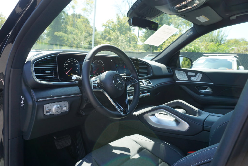 Thumbnail: 2026 Mercedes-Benz GLE - 12
