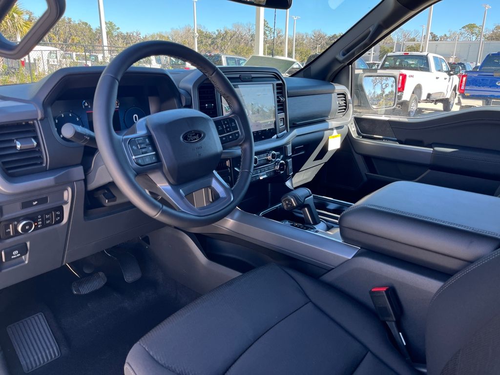 New 2026 Silver Ford XLT image 5