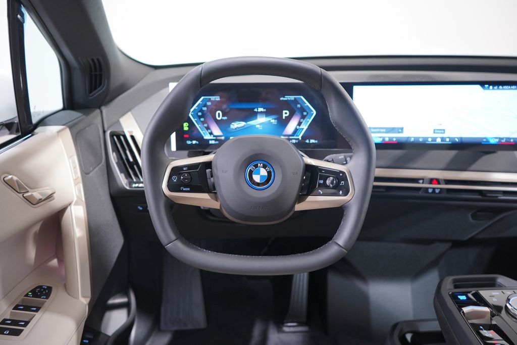 2025 BMW iX xDrive50 11