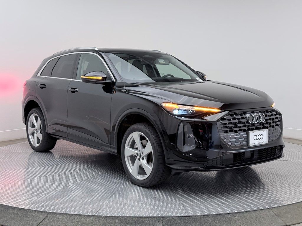 Thumbnail: 2025 Audi Q5 - 4