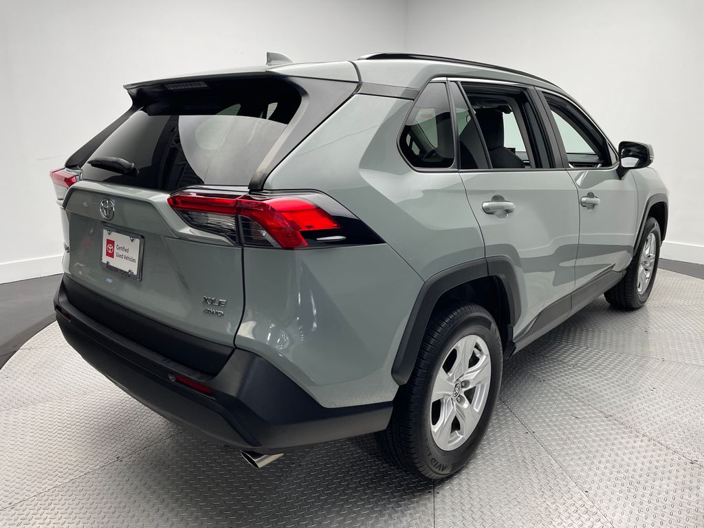 Thumbnail: 2021 Toyota RAV4 - 5