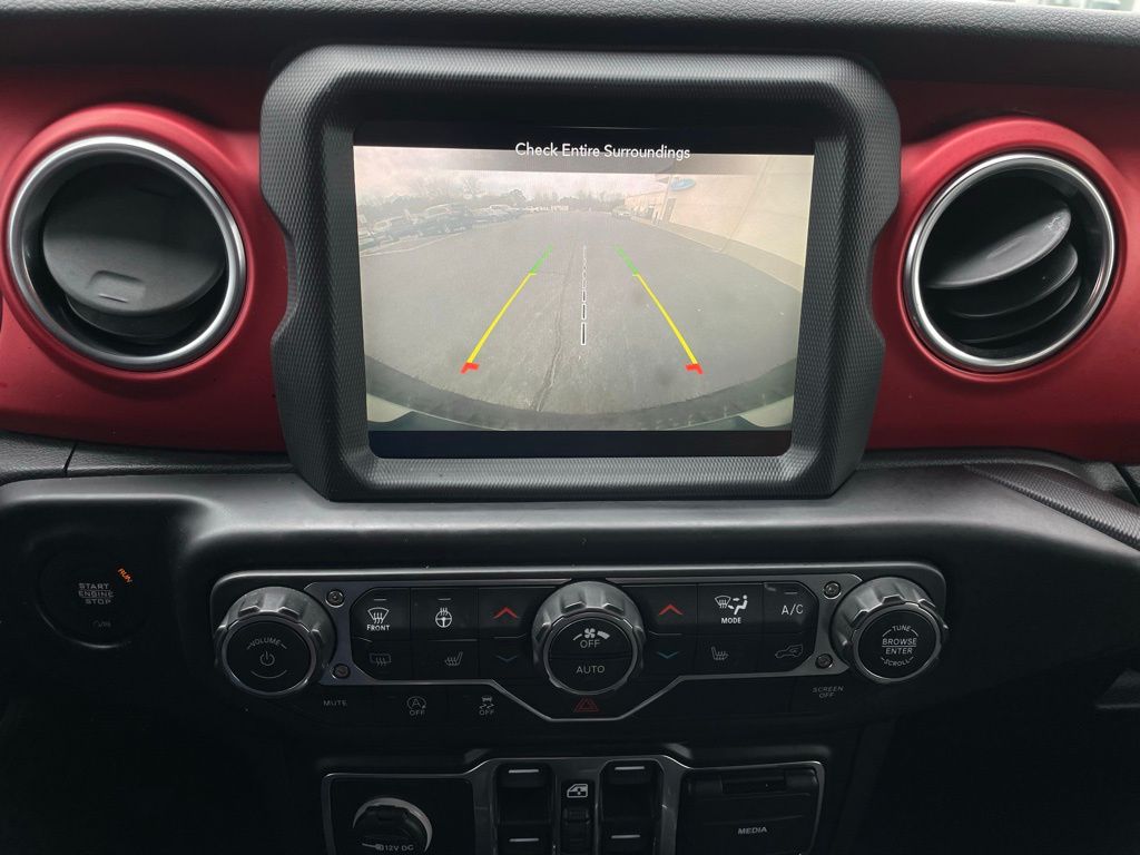 Thumbnail: 2020 Jeep Wrangler - 17