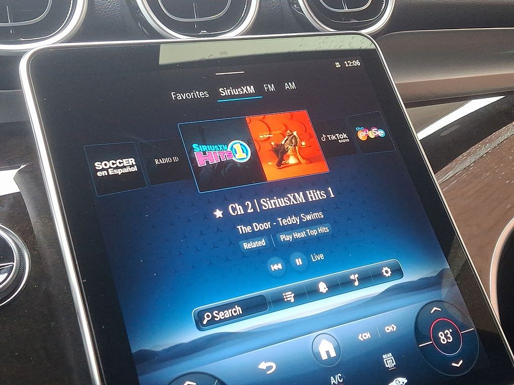 Thumbnail: 2025 Mercedes-Benz GLC - 13