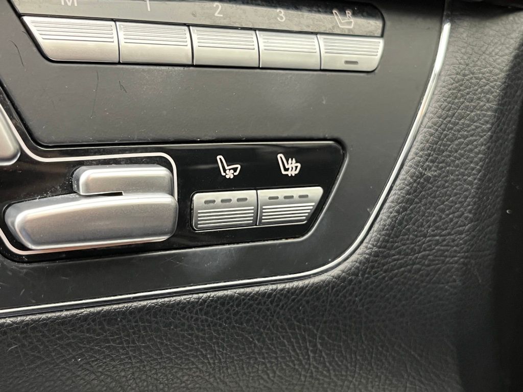 Thumbnail: 2012 Mercedes-Benz S-Class - 19