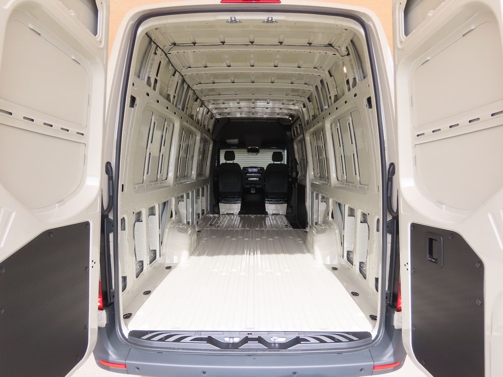 Thumbnail: 2026 Mercedes-Benz Sprinter - 27