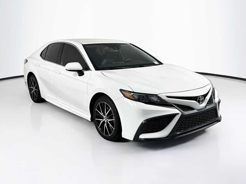 Thumbnail: 2021 Toyota Camry - 3