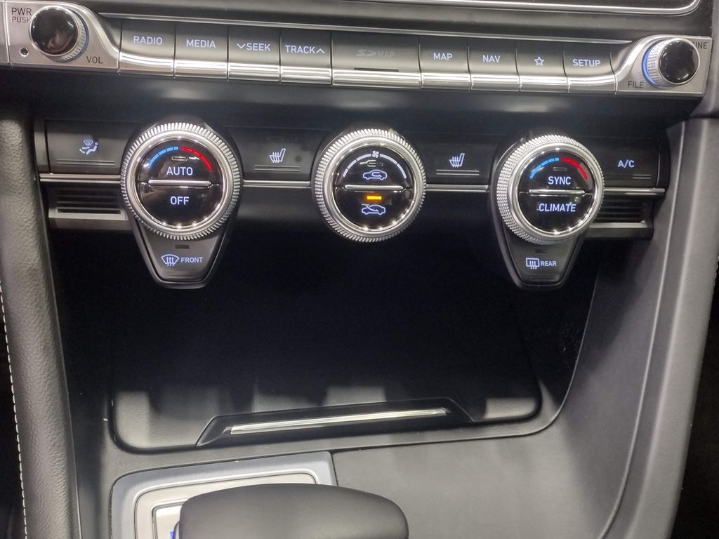2020 Genesis G70 2.0T