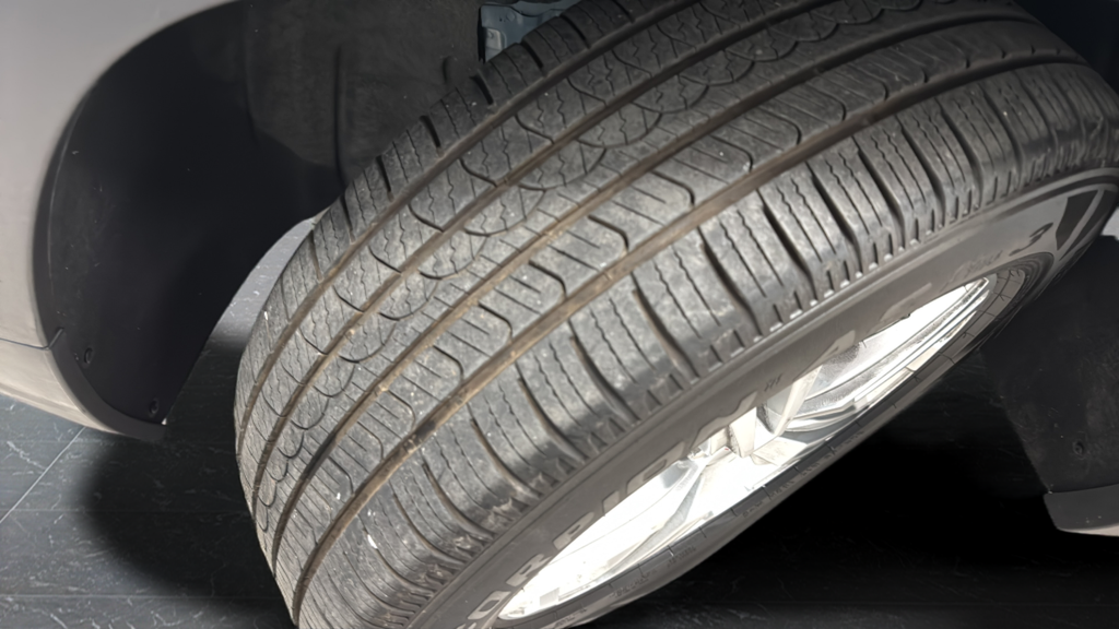 Used 2024 Downpour Metallic GMC SLE image 34