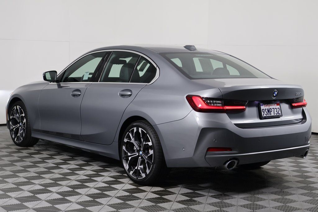 Thumbnail: 2025 BMW 3 Series - 6